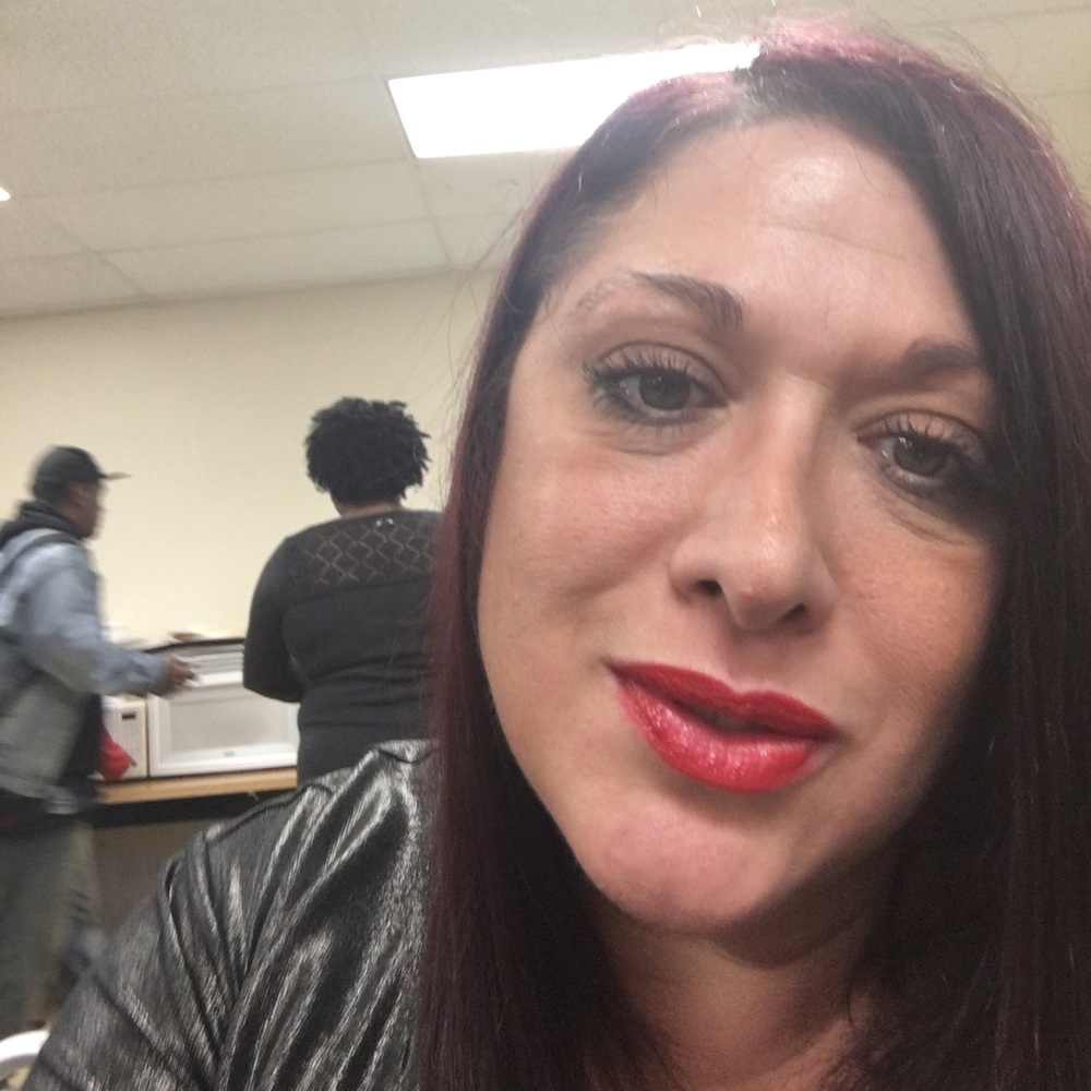 Meet your Poshmark Ambassador Michele